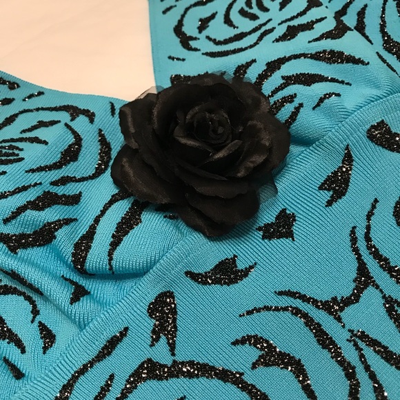 BEAUTIFUL Designer Top - Picture 2 of 3